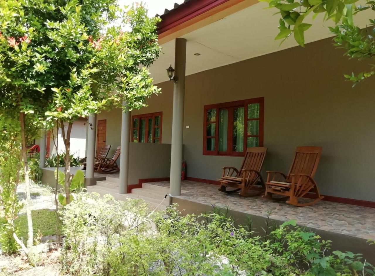 Lanta Wanida Resort Ko Lanta Kültér fotó